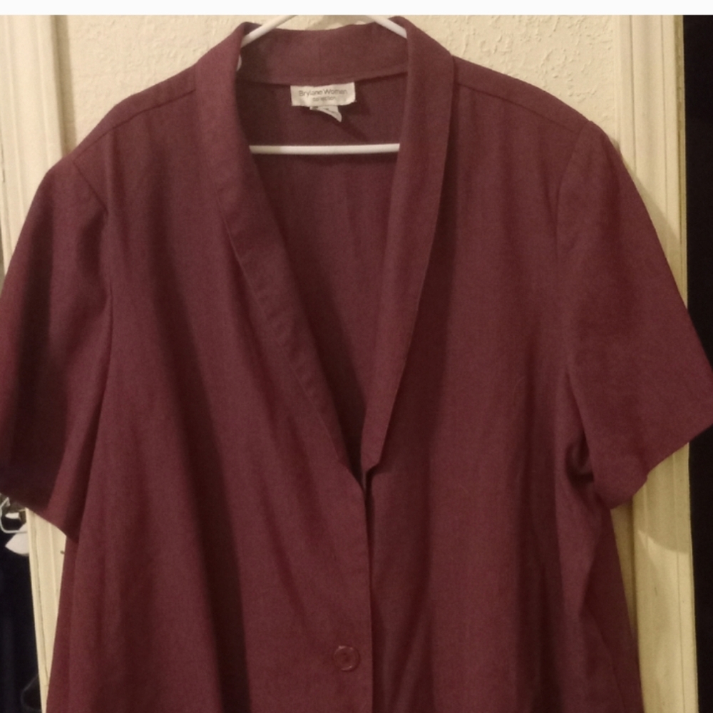 Maggie Barnes Plus Size Short Sleeve Burgundy Blazer/Jacket